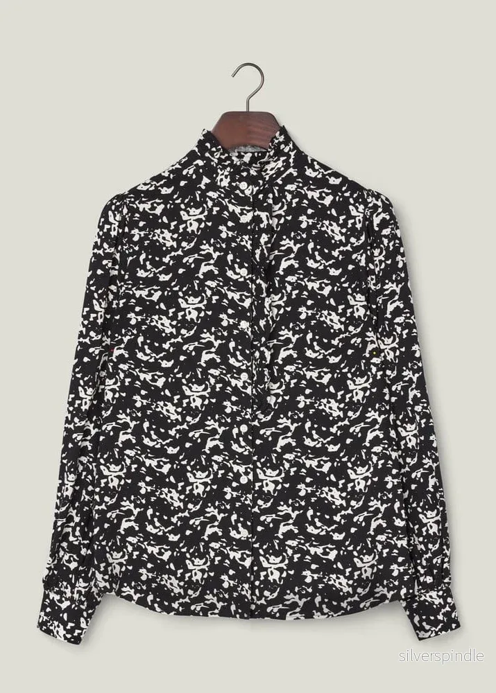 Lexington Printed Frill Blouse BL/WH - Bild 2