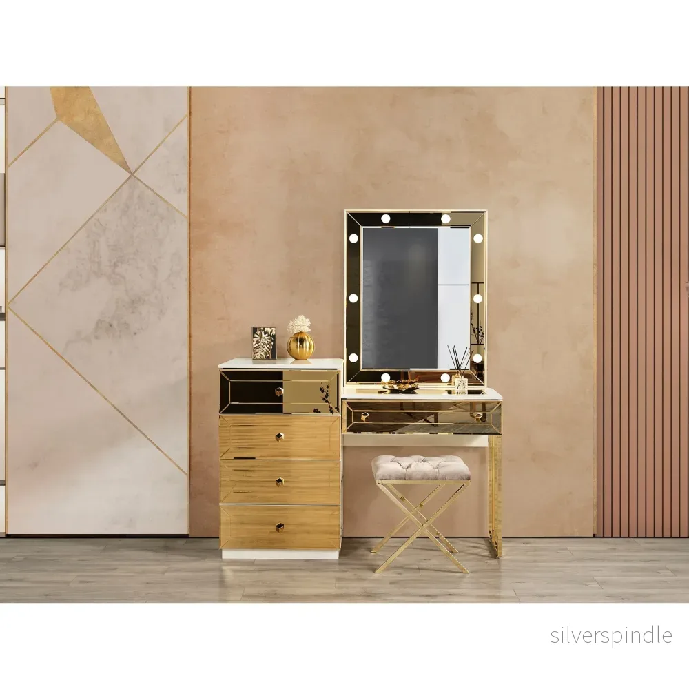 Gold Sminkbord Med Spegel