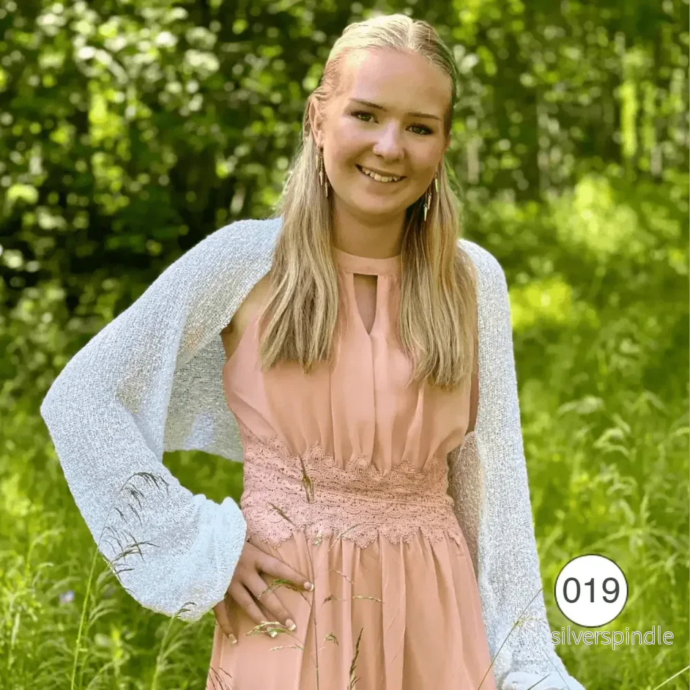 Liv Bolero (REA, Utgående modell) – Finstickad bolero Liv Bolero (REA, Utgående modell) – Finstickad bolero