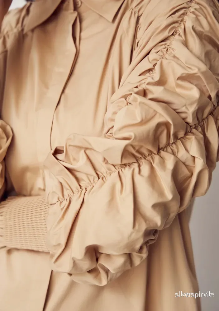Sigga Deco Dress - Camel - Bild 3