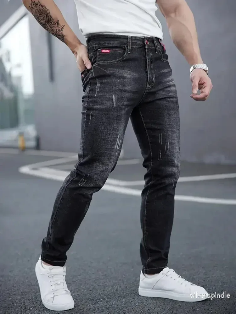 Mia | Slim Fit Jeans Med Medelhög Midja och Elegant Design Mia | Slim Fit Jeans Med Medelhög Midja och Elegant Design