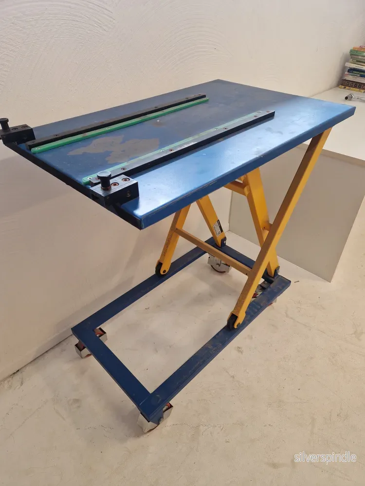 Litet och smidigt lyftbord - Bild 2