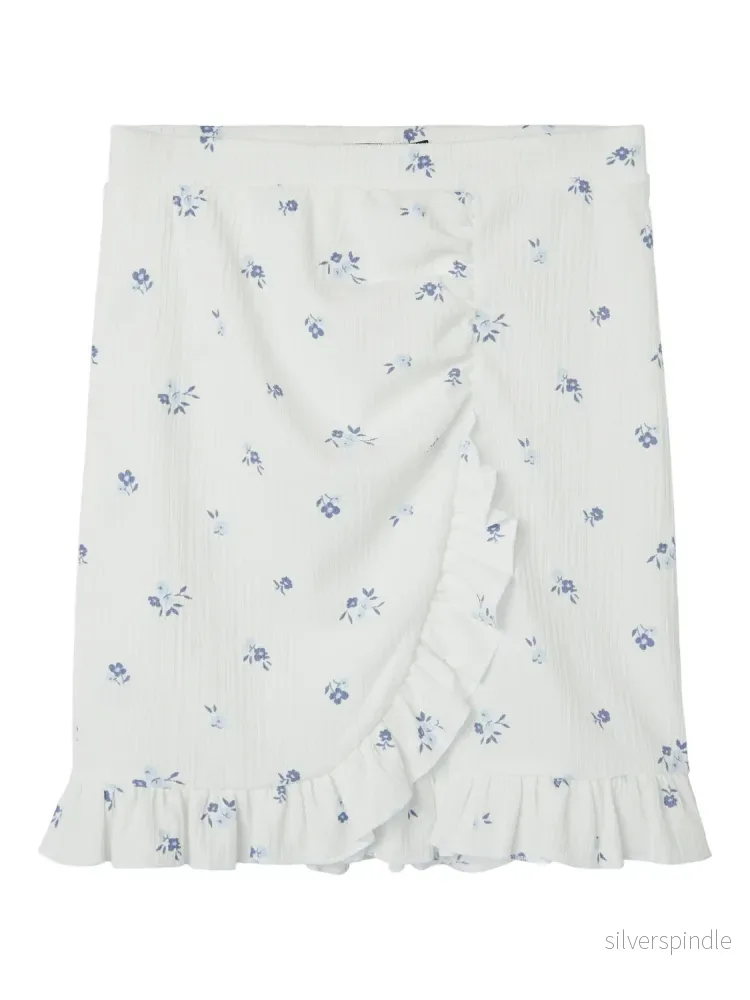 Volang kjol med små blommor Volang kjol med små blommor