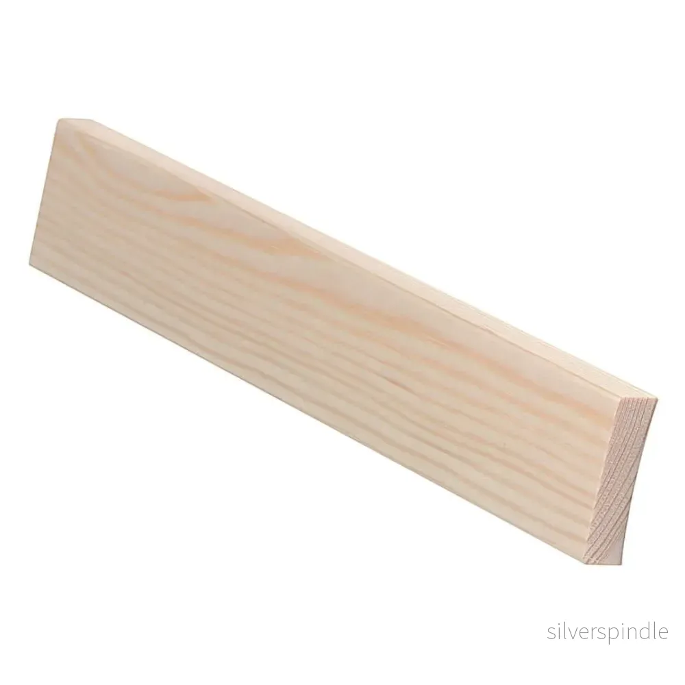 Täcklist 12x42, Furu, Lackad