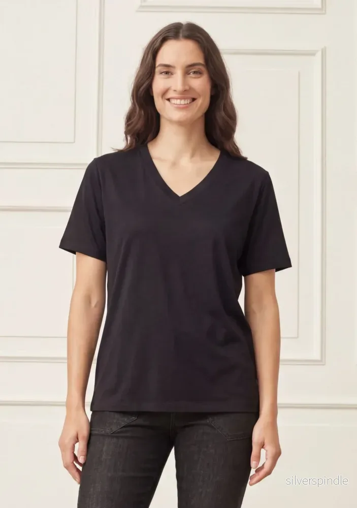 Nugga Basic V-Neck T-Shirt – Black Nugga Basic V-Neck T-Shirt – Black