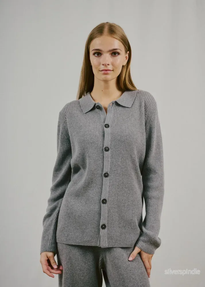 BS Adelheid Regular Fit Stickat – Grey BS Adelheid Regular Fit Stickat – Grey