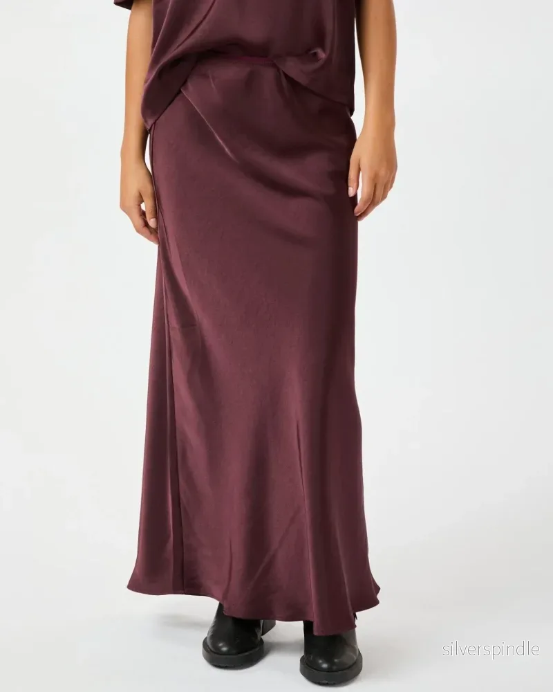 Emma | Elegant Hög Midja Satin Kjol Emma | Elegant Hög Midja Satin Kjol