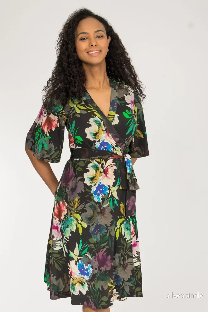 Bestie shine wrap short jersey dress – Black flowers Bestie shine wrap short jersey dress – Black flowers