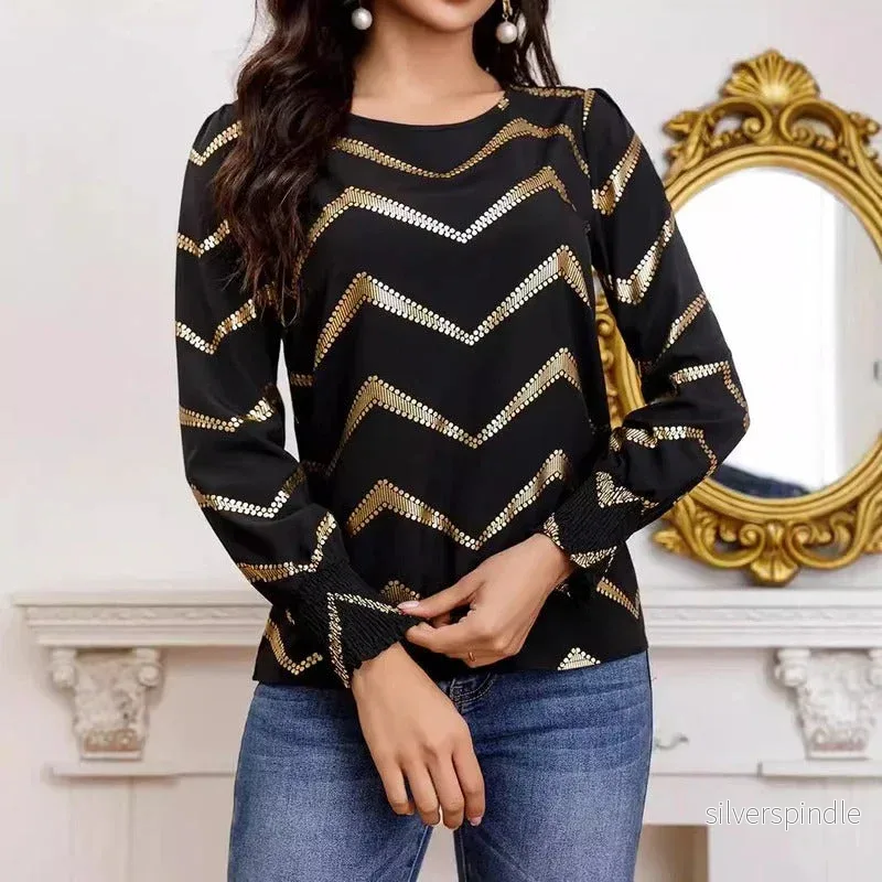 Sophie | Elegant Svart Blus Med Plisserad Framsida Och Långa Ärmar - Bild 2