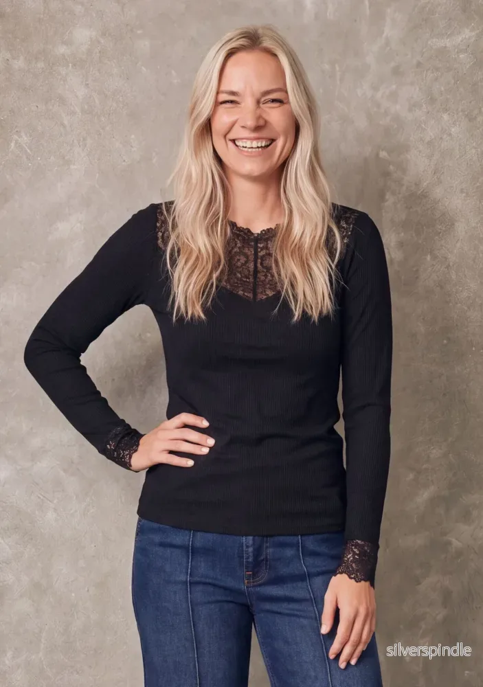 Dee Lace Blouse – Black Dee Lace Blouse – Black