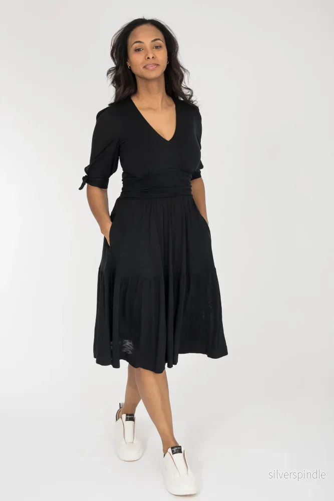 Flowy short jersey dress – Black Flowy short jersey dress – Black