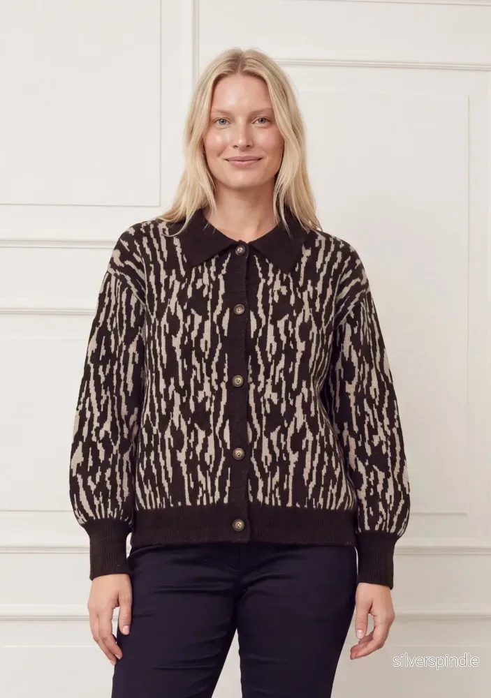 Joa Pattern Cardigan – Brown Flow