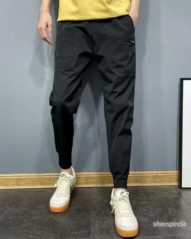 Liam | Slim Fit Herrbyxor med Justerbar Dragsko