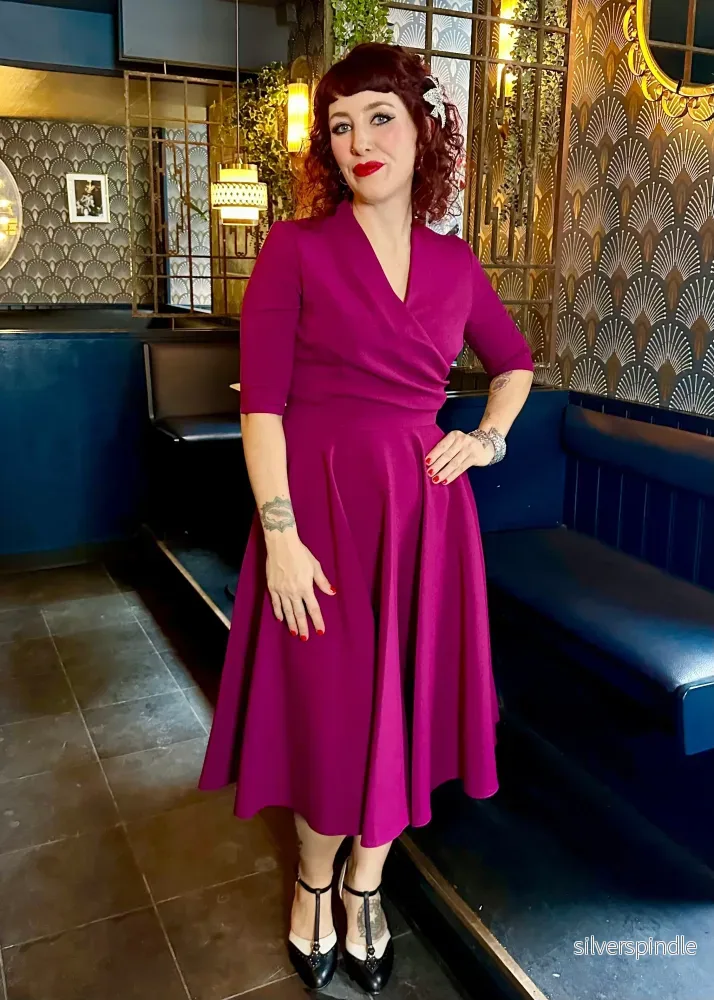 Leyla svängklänning med faux omslag - bär - Bild 2