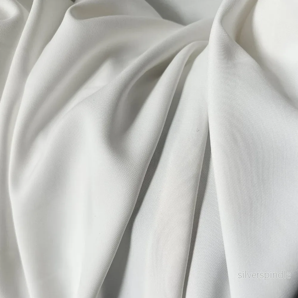Triacetat-Twill Vit