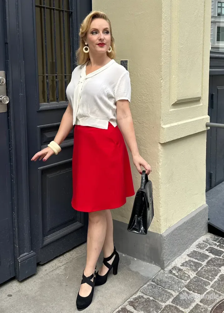 A-linjeformad kjol - rött - Bild 2