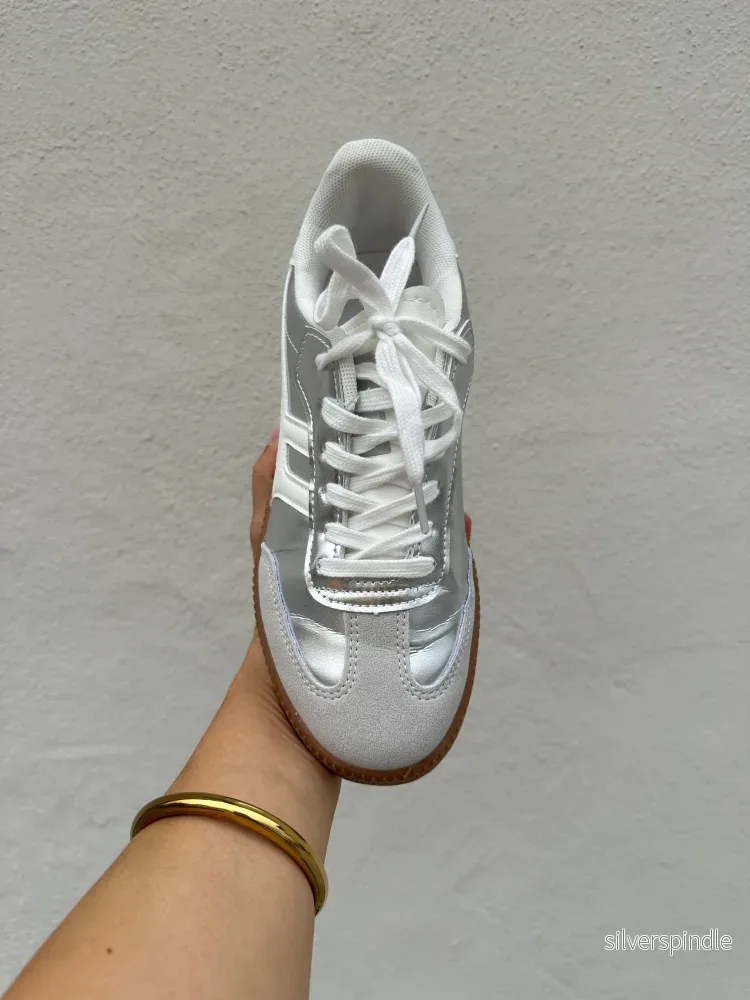 Ethan | Eleganta Silvergrå Låga Sneakers i Läderlook - Bild 3