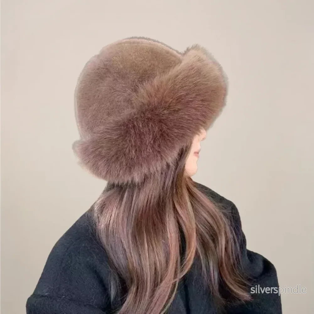 Vintage Fuskpälsmössa | Elegant Vintermössa med Rundad Krona | Tidlös Accessoar för Kyliga Dagar - Bild 2