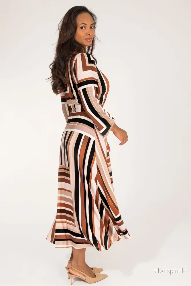 Puff sleeve midi wrap jersey dress - Brown printed - Bild 2