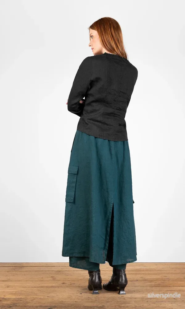 Blus med volangdetaljer, figursydd - Bild 2