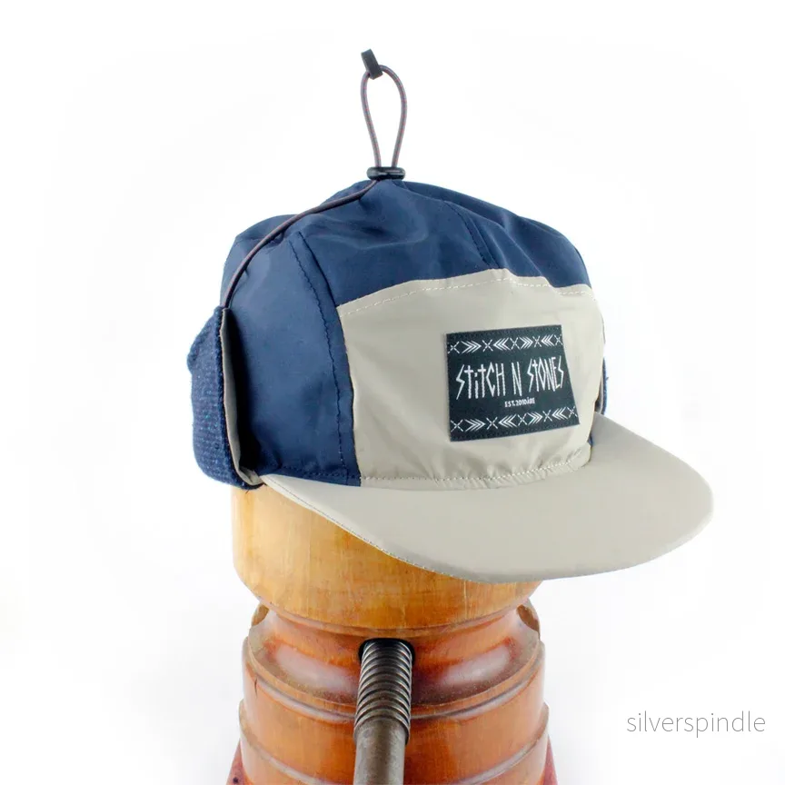 Winter cap navyblue beige