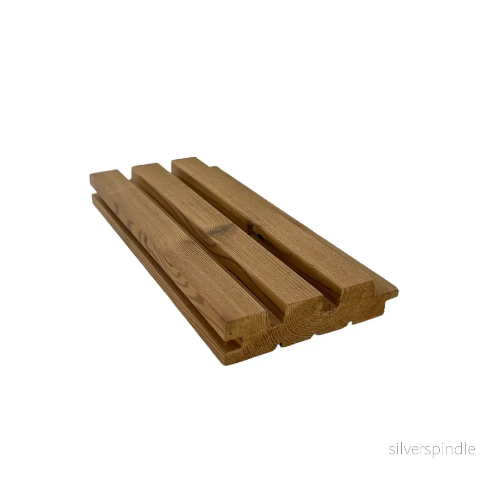 Ribb-3-panel 28x120x2400, Furu, Värmebehandlad