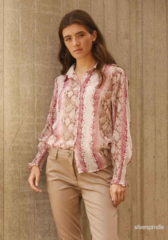 Vibse Shirt – Rose Snake Vibse Shirt – Rose Snake