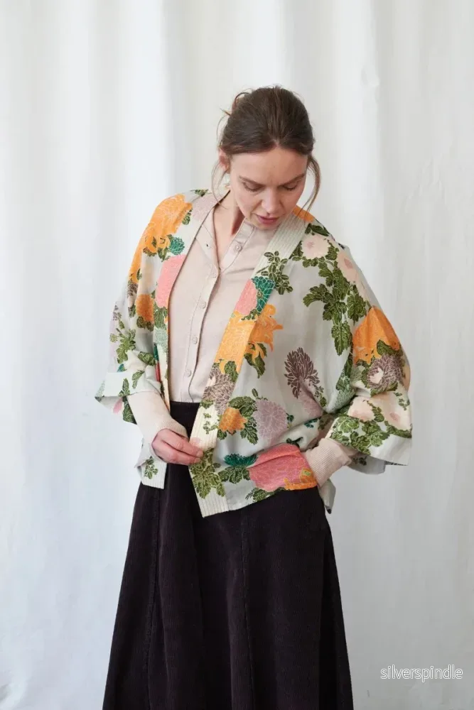 Kort kimono Jaquard Putty Kort kimono Jaquard Putty