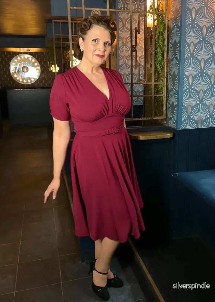 Marilyn kortärmad swingklänning - bärfärgad - Bild 2