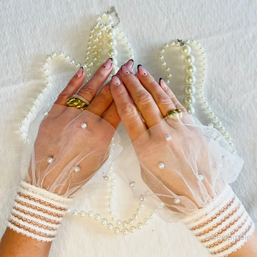 White pearl wrist cuff - Bild 3