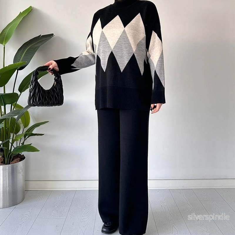 Emma | Färgglad Diamantmönstrad Tröja och Byxor Set Emma | Färgglad Diamantmönstrad Tröja och Byxor Set