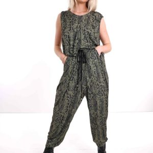 EDDA JUMPSUIT – Green animal EDDA JUMPSUIT – Green animal