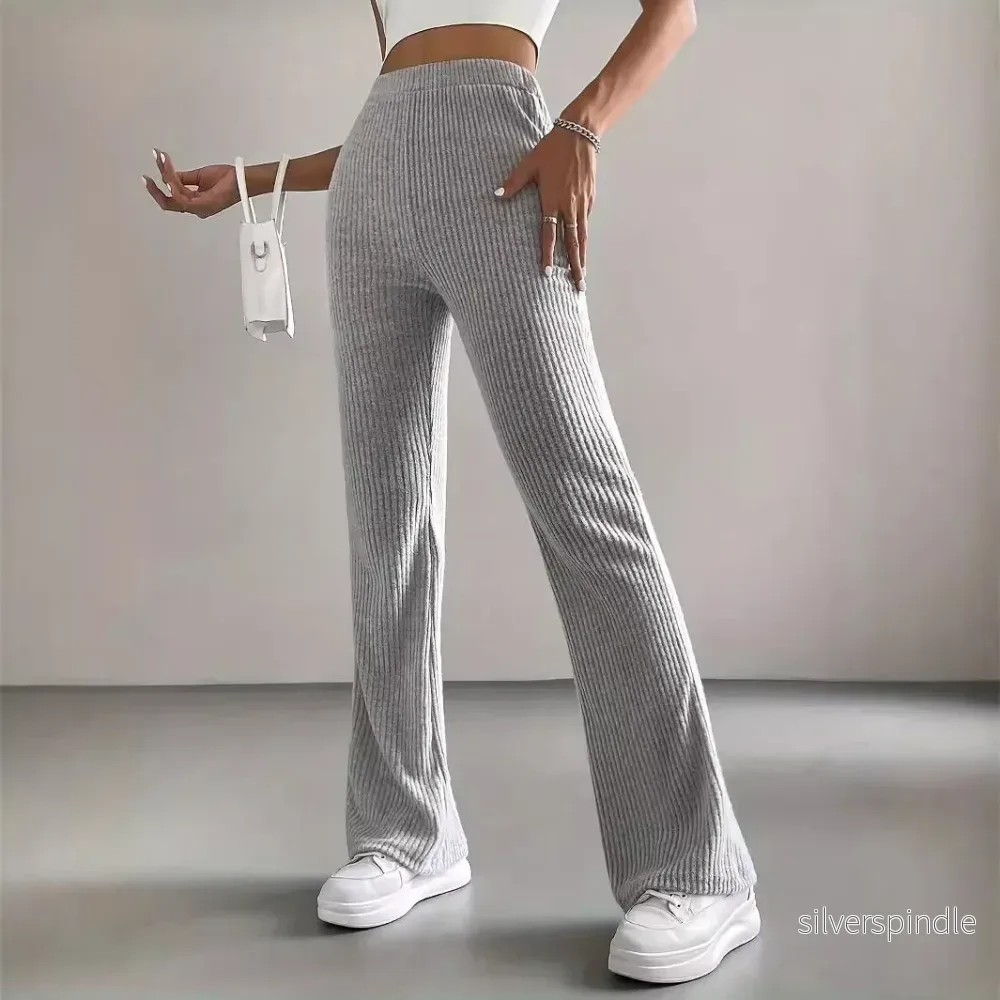 Emma | Ribbad Bootcut Byxor med Åtsittande Midja