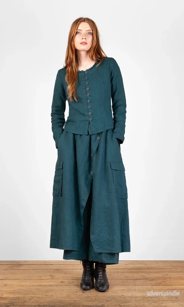 Blus med volangdetaljer, figursydd Blus med volangdetaljer, figursydd