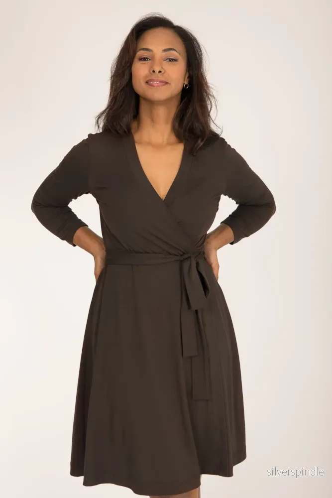 Bestie wrap short jersey dress – Chocolate brown Bestie wrap short jersey dress – Chocolate brown