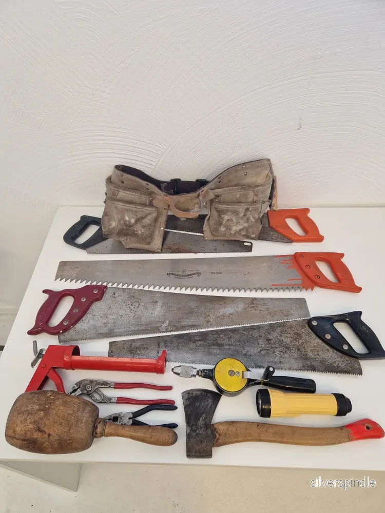 Verktygslåda i trä med div. kvalitetsverktyg - Bild 3
