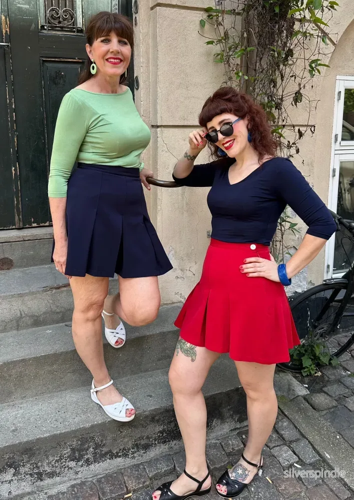 Veckade shorts - marinblått (EXKLUSIVT ONLINE) - Bild 3