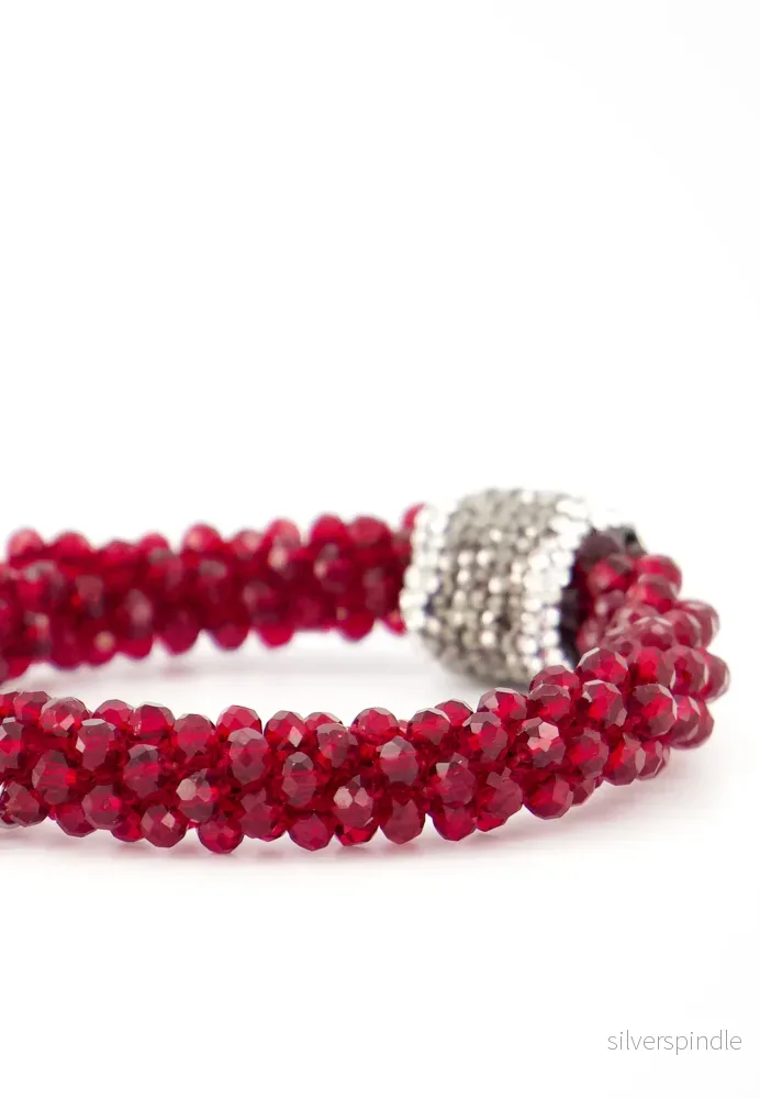 STRASS VINRÖD BERLOCK ACCESSOARER / ARMBAND - Vinröd - Bild 2
