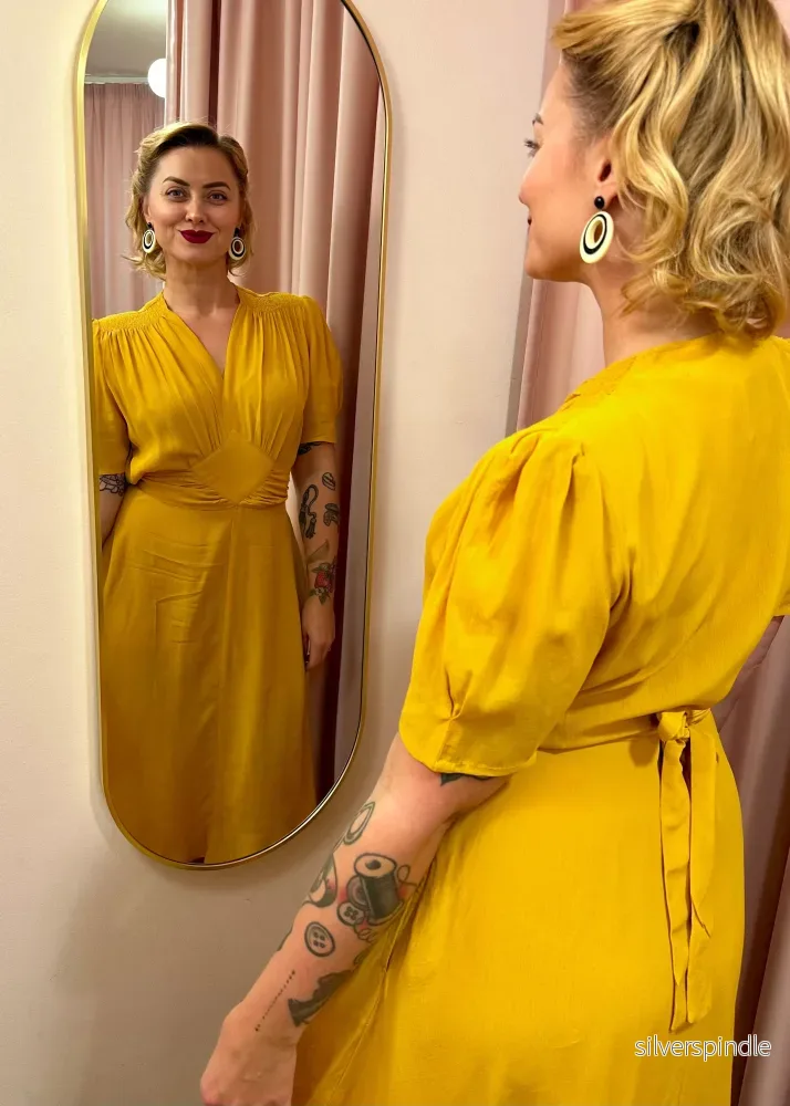 Ruby A-linjeformad klänning - senapsgul - Bild 2