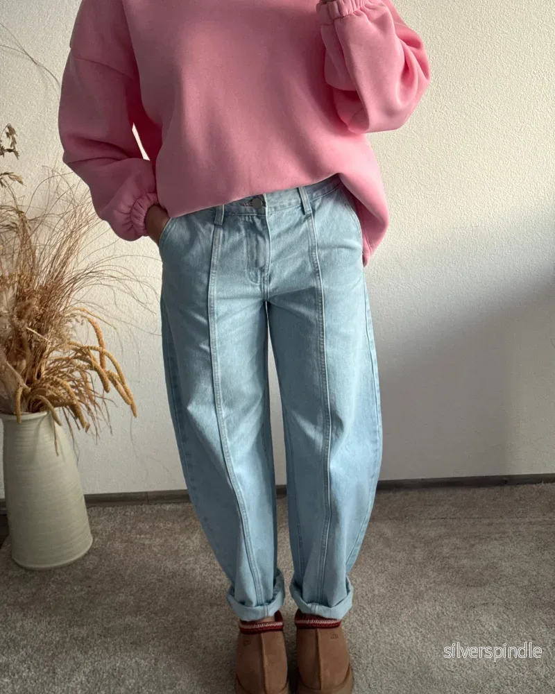Emily | Ljusblå Vida Ben Jeans med Mellanhög Midja - Bild 3