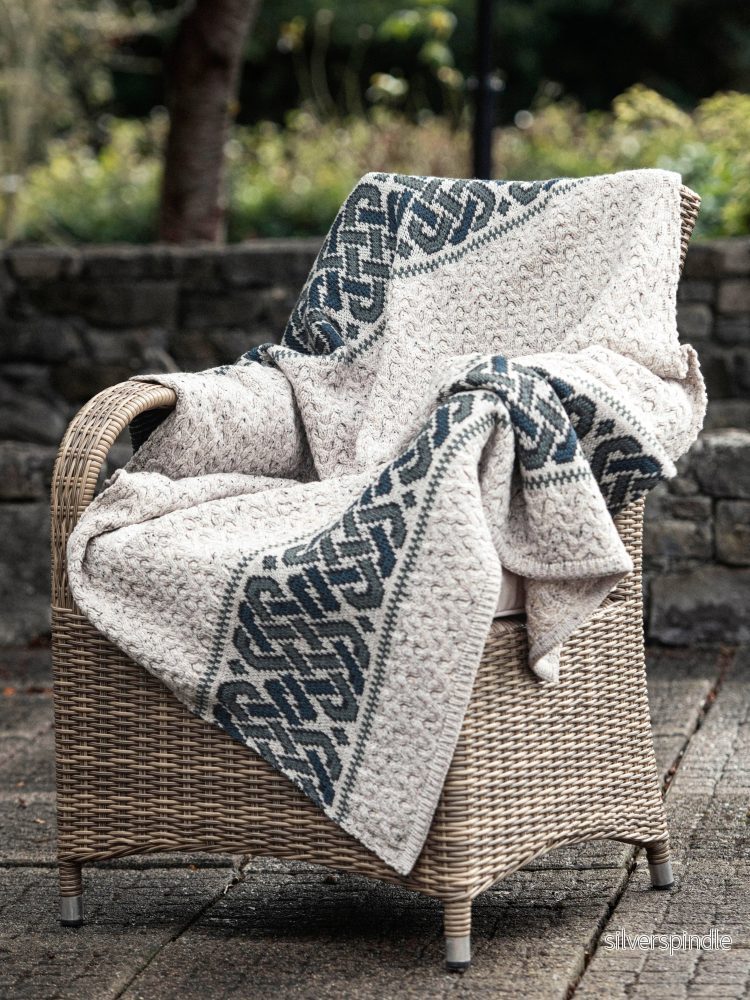 Aran Crafts – Celtic jacquard ullpläd i 100 % merinoull
