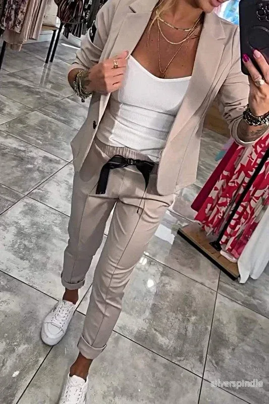 Sofia | Elegant Lätt Tvådelat Set med Kavaj och Stretchbyxor Sofia | Elegant Lätt Tvådelat Set med Kavaj och Stretchbyxor