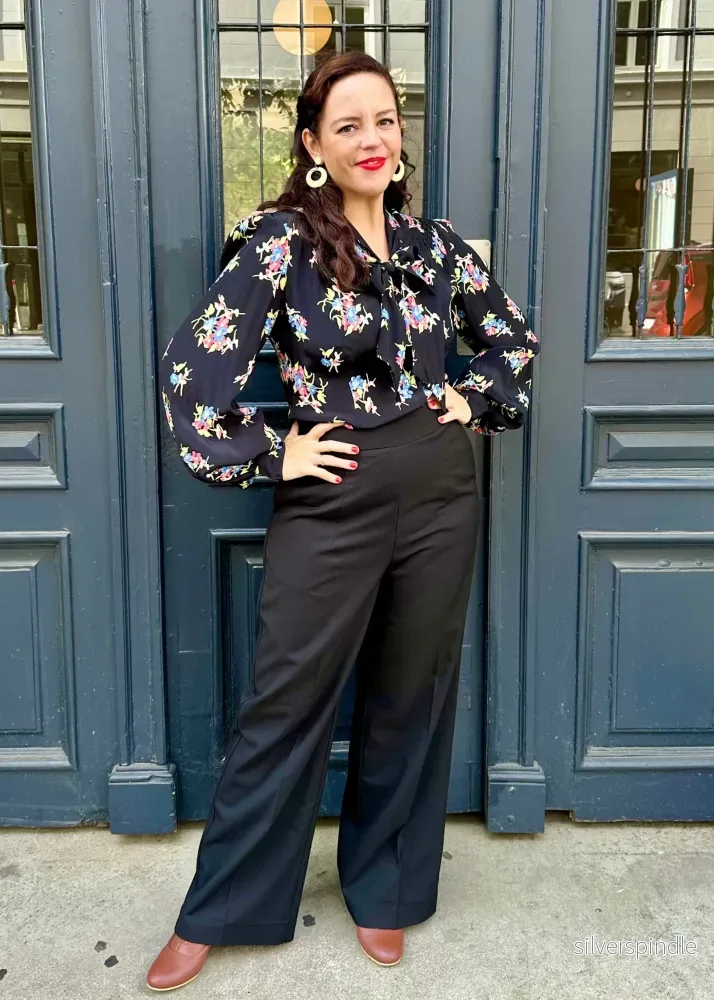 Eva Långärmad skjorta - svart blommig dansare - Bild 3
