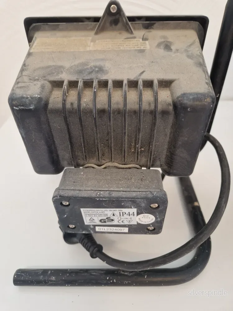 Bygglampa, värmefläkt och LED-strålkastare, alla 230V - Bild 2