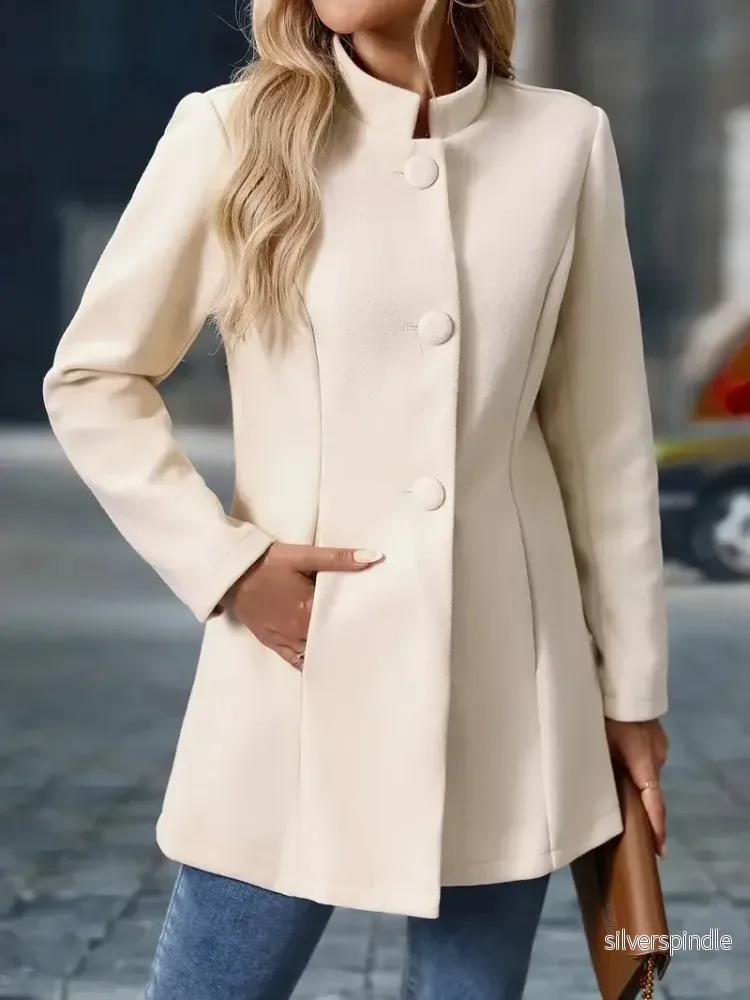 Mia | Elegant Skräddarsydd Kappa För Vardag Och Arbete Mia | Elegant Skräddarsydd Kappa För Vardag Och Arbete