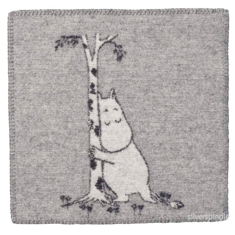 Moomin Tree Hug Moomin Tree Hug