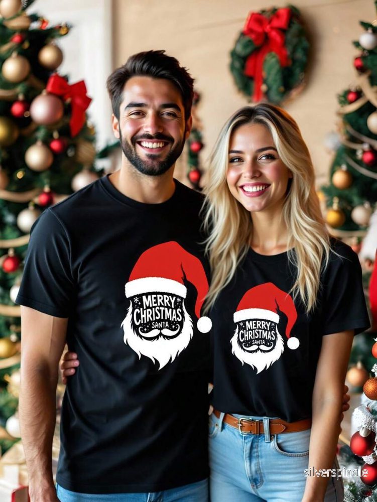 Elegant Jul T-shirt Set | Unisex Svart T-shirt med Rolig Julgrafik | Bekväm Passform för Par - Bild 2