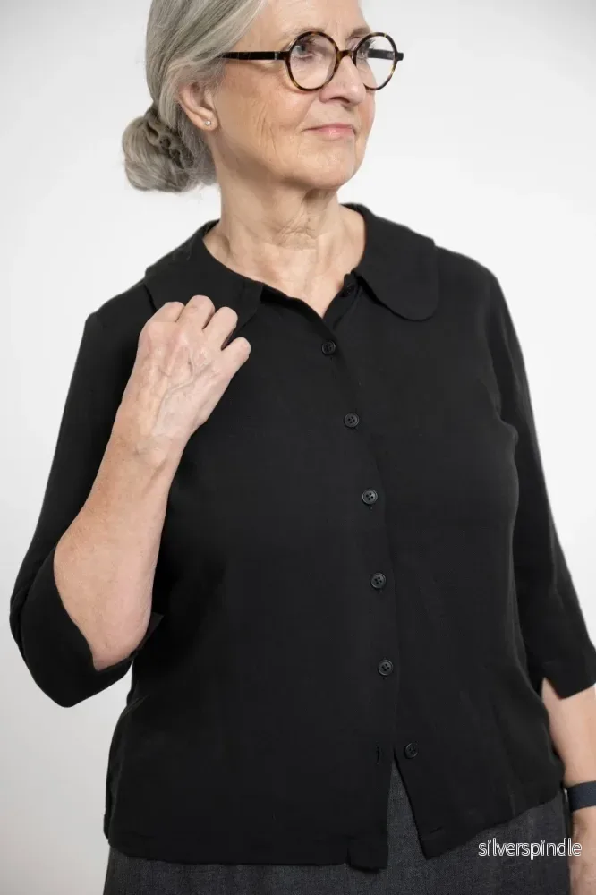 Blus med rund krage Blus med rund krage