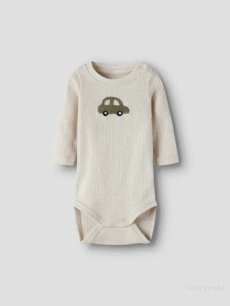 Olander Ribbad Babybody Med Bil Olander Ribbad Babybody Med Bil