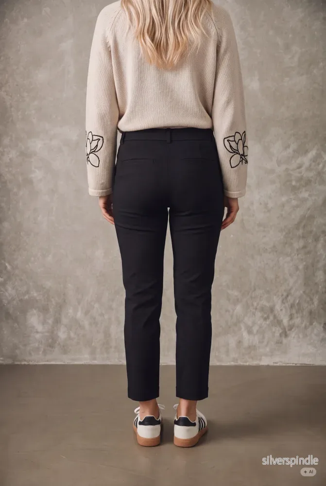 Isay Highwaist Chino - Black - Bild 3